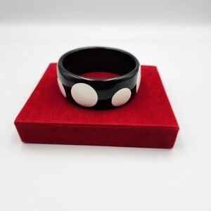 Vintage Black and White Polka Dot Bangle
Bracelet